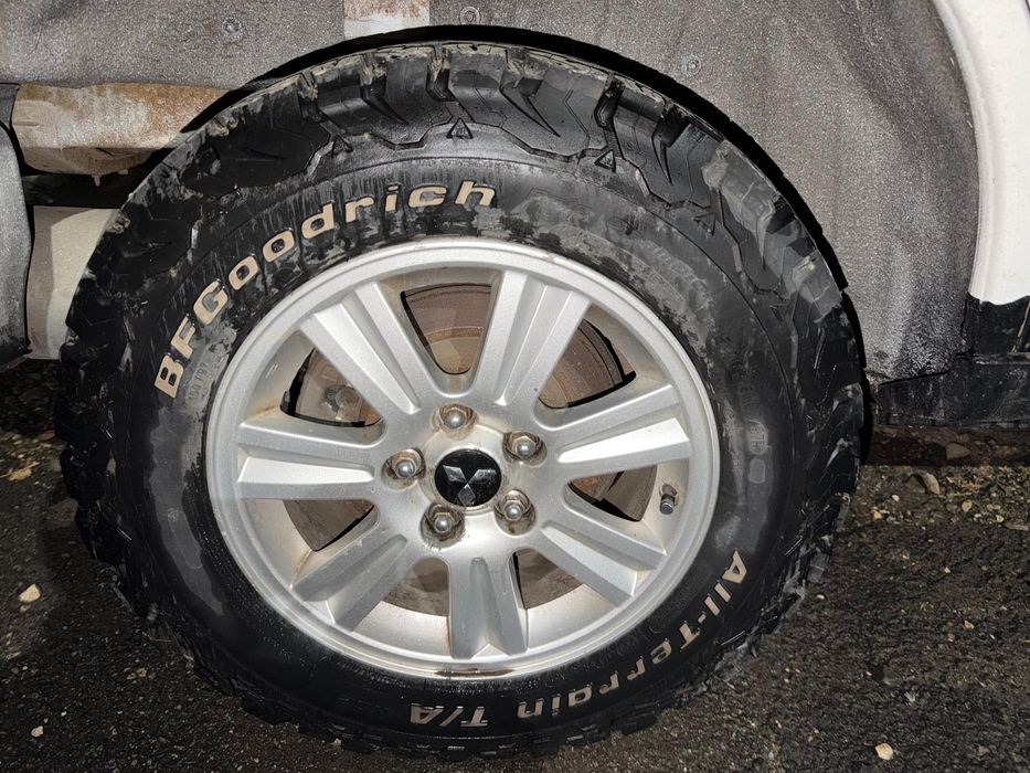 Mitsubishi Outlander 2 , An fab 2010 , 4 x4 ,7 Locurii