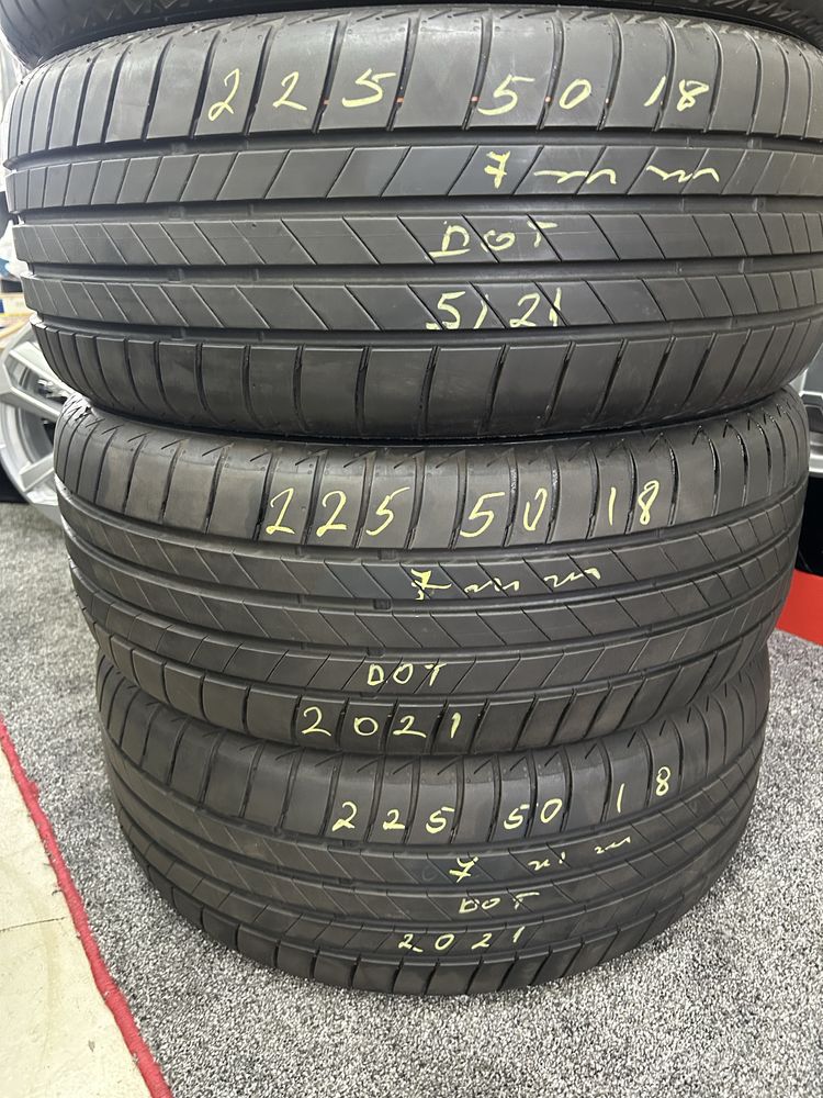 Гуми 225/50/18 Bridgestone Turanza 4 броя дот 5021