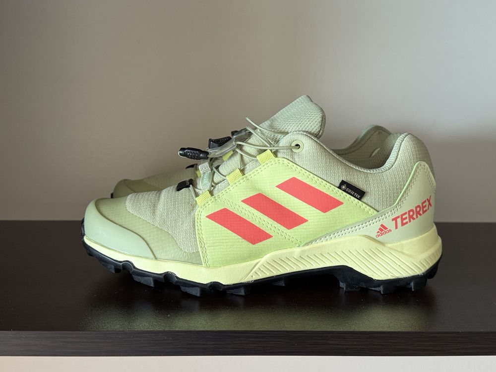Adidas Terrex Gore-Tex налични 36н 22см  37н 23.5см Стелка
