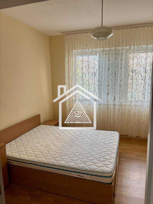 Продава се Тристаен апартамент в Пловдив, Христо Смирненски - 67 кв.м за 2239 €/кв.м - Снимка #1