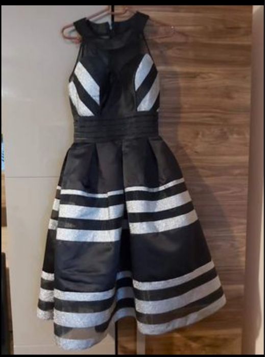 Vand rochie de seara