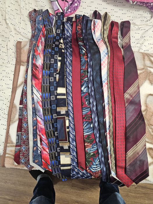 Вратовръзка/маркови 19 бр.