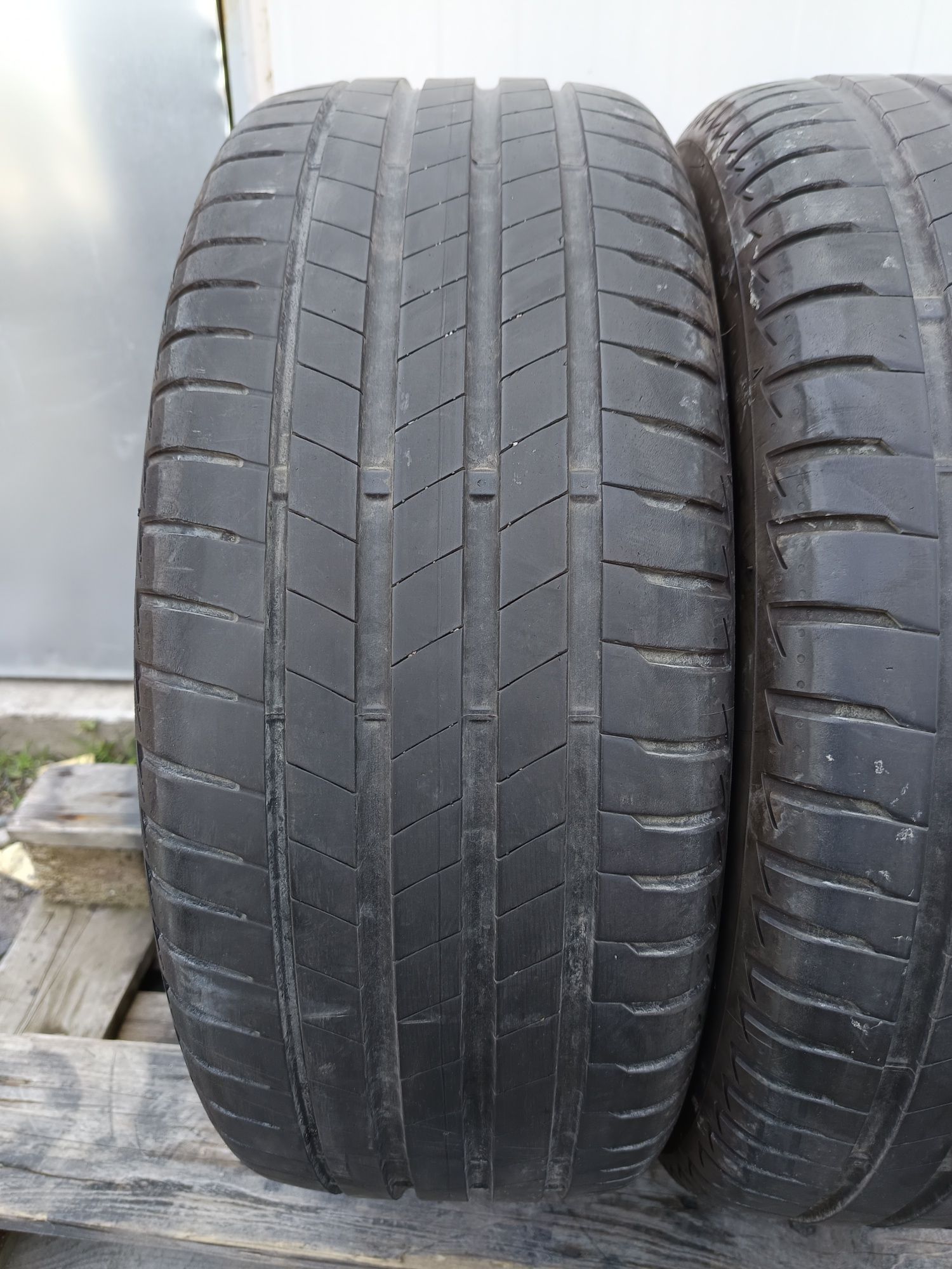 205 55R 17 BRIDGESTONE Дот3819