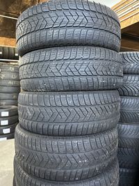 Anvelope 235/65/17 Pirelli