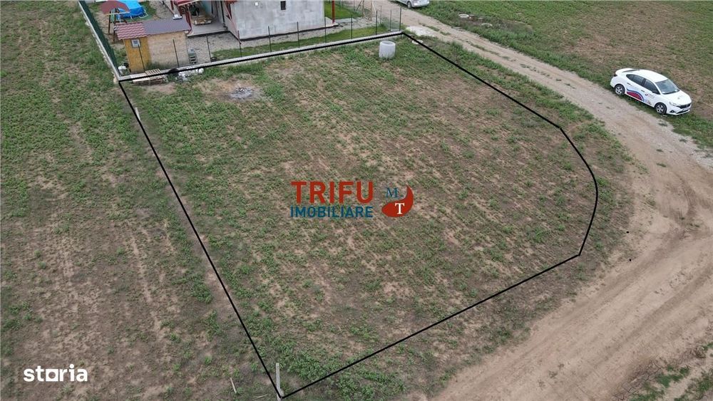Teren de vanzare cu utilitati racordate si autorizatie de constructie