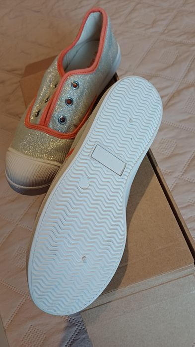 Чисто нови кецове Mango