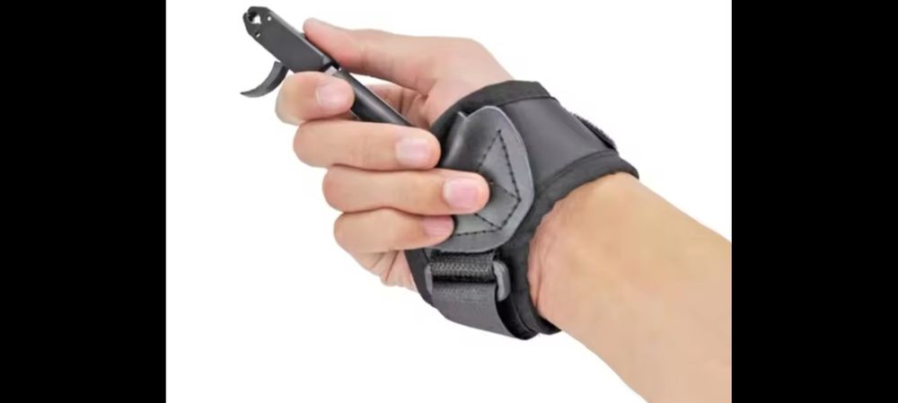 Aruncător de momeli și săgeți la pescuit