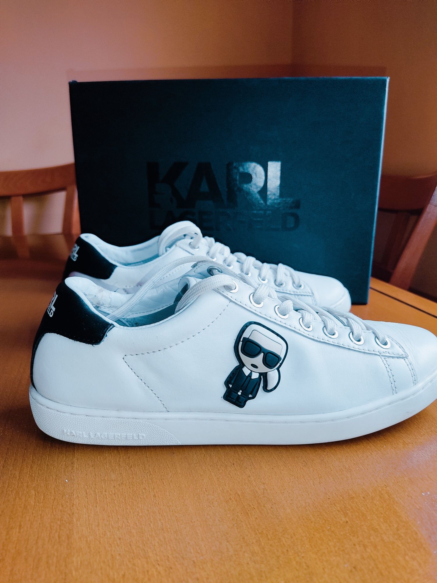 Karl Lagerfeld кожени обувки