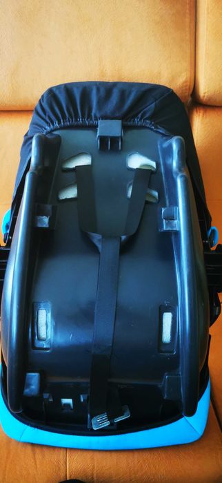Продавам бебешко столче за кола