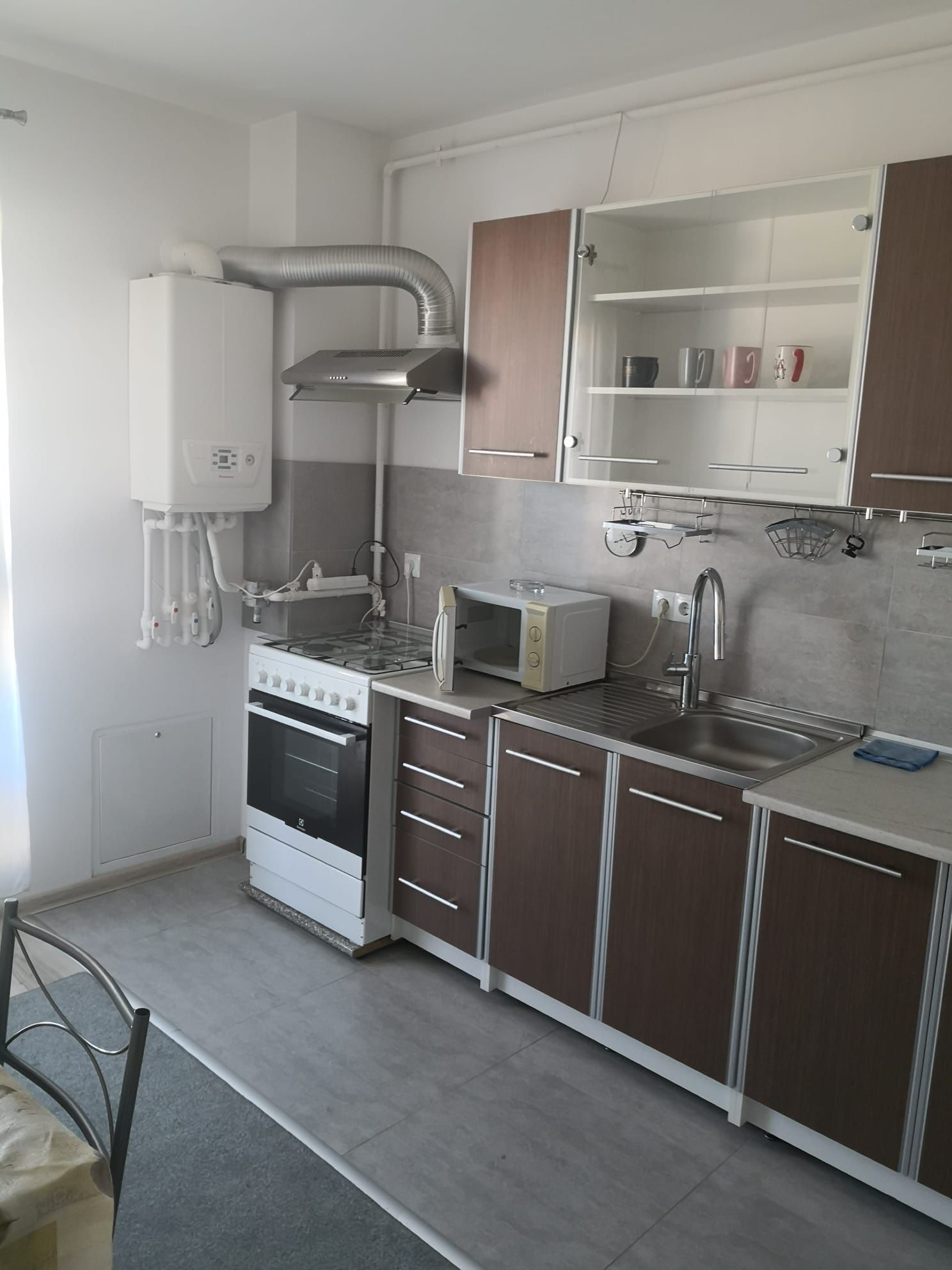 Închiriez apartament 1 camera, bloc nou, Eroilor 378