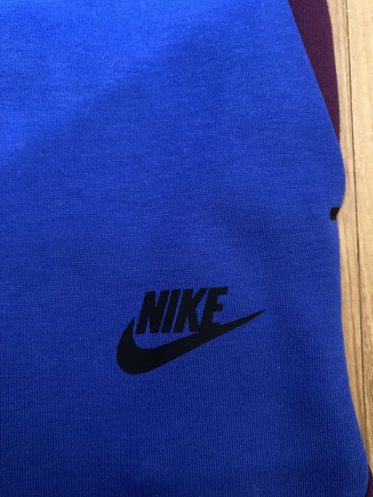 Nike Tech Fleece Size S