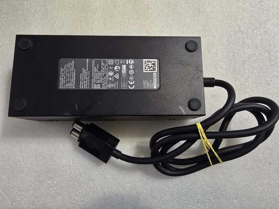Alimentator Xbox One A12-220P1A, 12V - 17.9A, 220W - poze reale