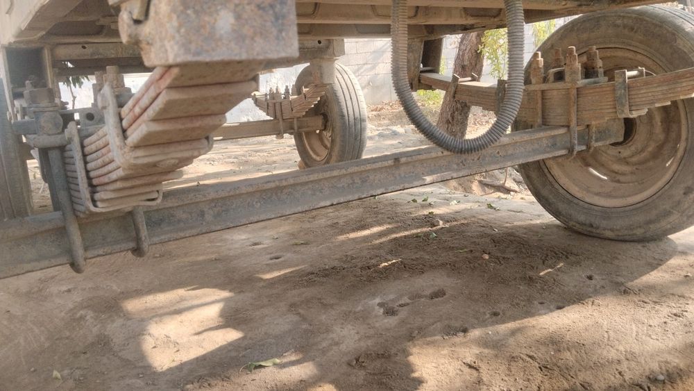 Volga 3102 sotiladi yoki barter qilinadi