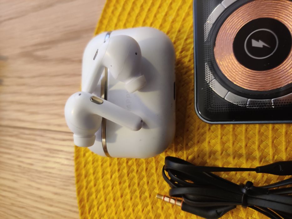 Marshall, Wahl, Jbl, Blackberry