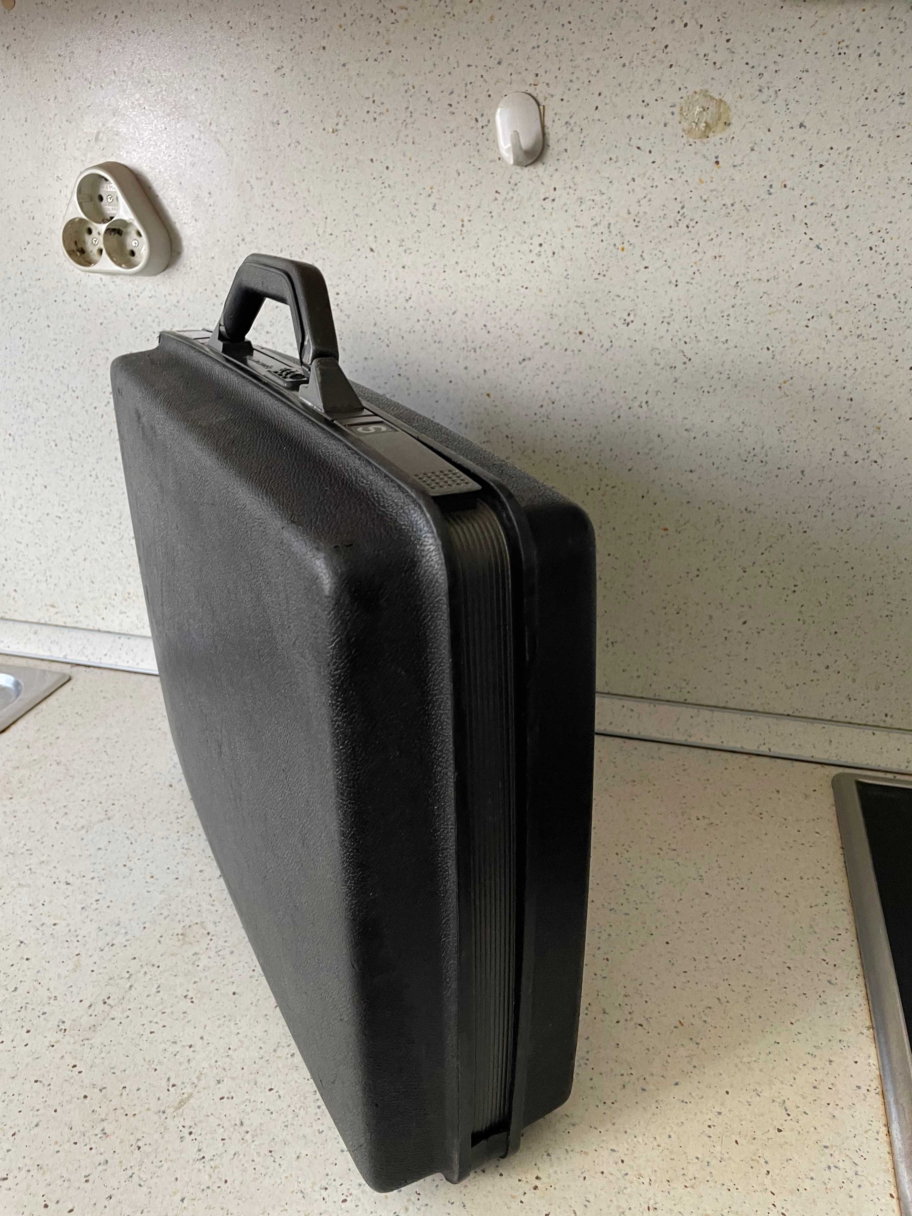 Рядък Дипломатически куфар Samsonite