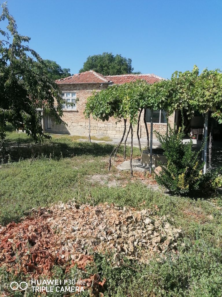 Продава се Парцел в Варна, Погреби - 800 кв.м за 19 €/кв.м - Снимка #2