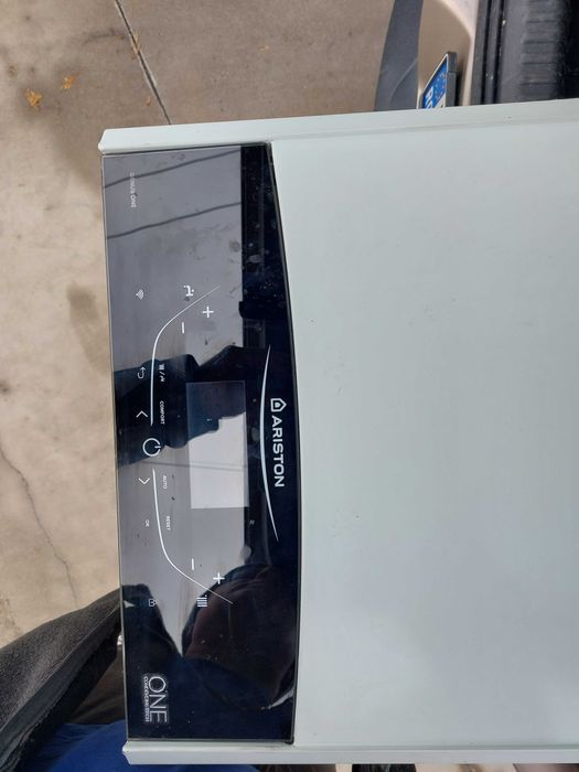 Ariston Genus One   Condensingtech       35kw.