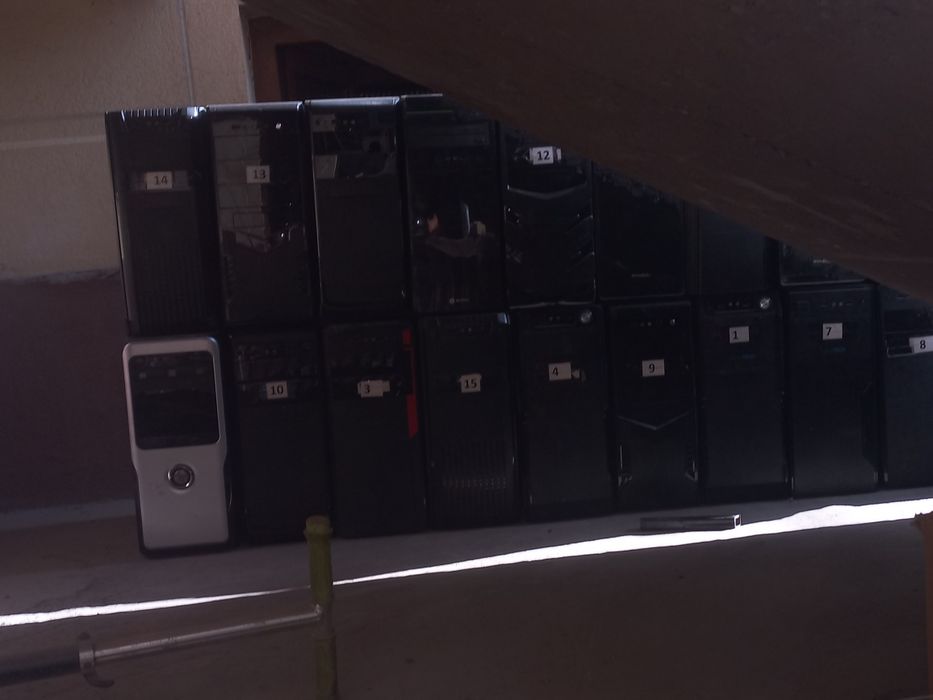 Kompyuter pustoy keyslari +blok pitaniya sotiladi kolechstva bor