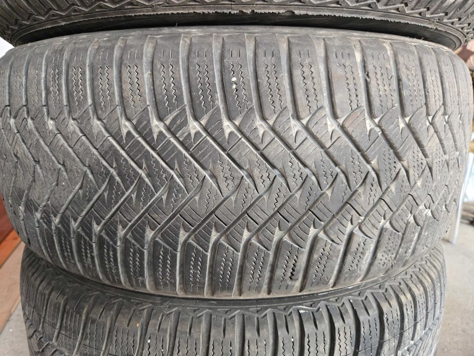 Зимни гуми 2бр-Laufen, 2 бр Goodyear