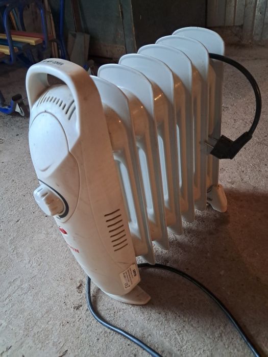 масляный радиатор ( обогреватель)