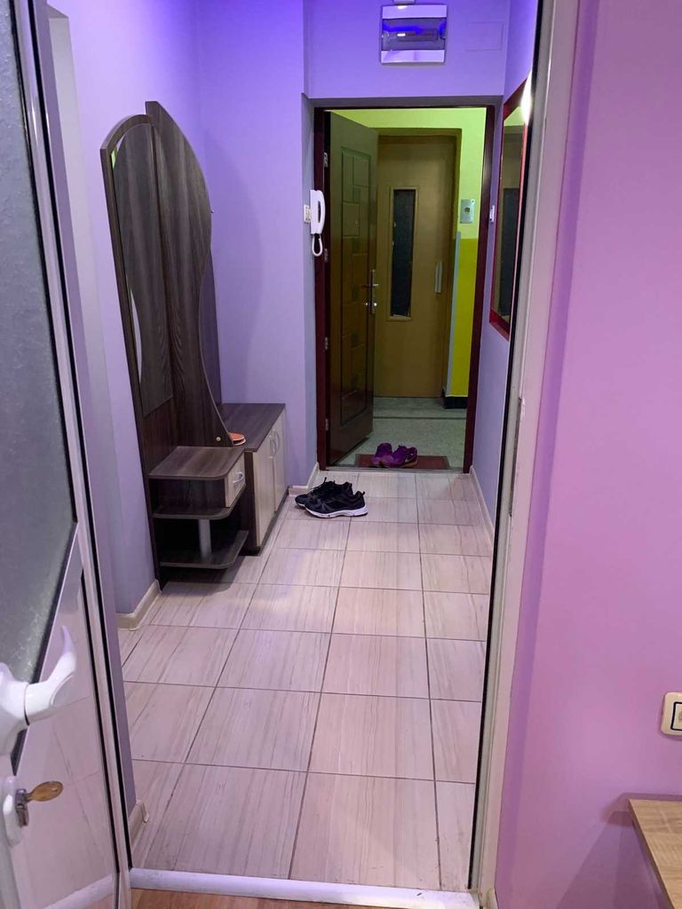 Дава се под наем Тристаен апартамент в Бургас, Лазур - 70 кв.м за 400 € - Снимка #3