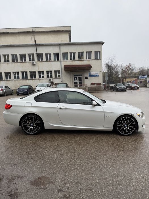 БМВ Е92 lci 320д 184коня харман кардон комбокс червен салон на части