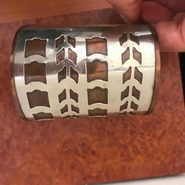 Продавам елегантна гривна