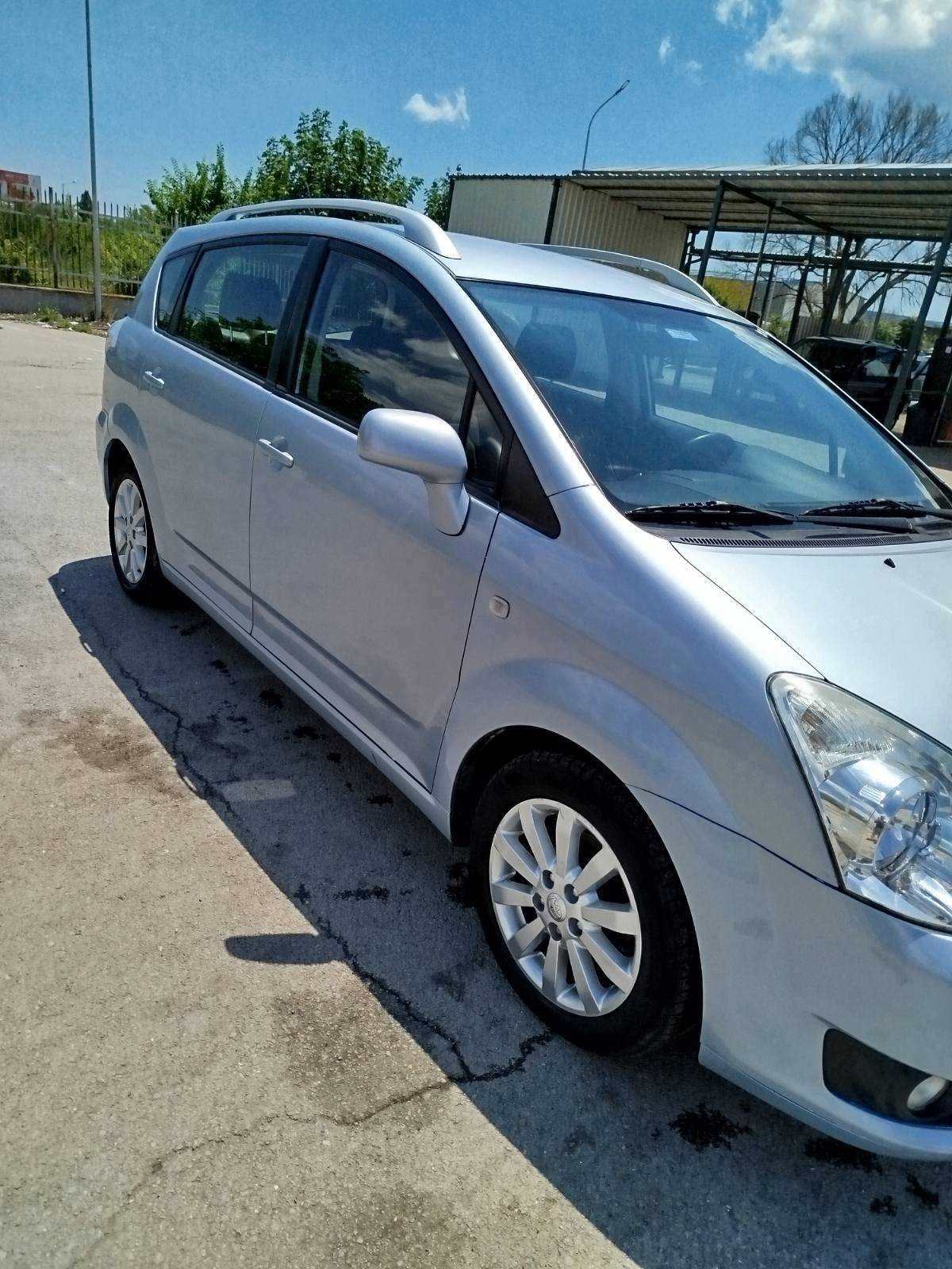 Продавам Toyota Corolla Verso 2007