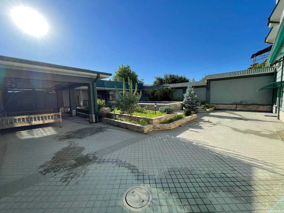 Уч кахрамон постдан кирганда файзли ховли сотилади. NR494/26