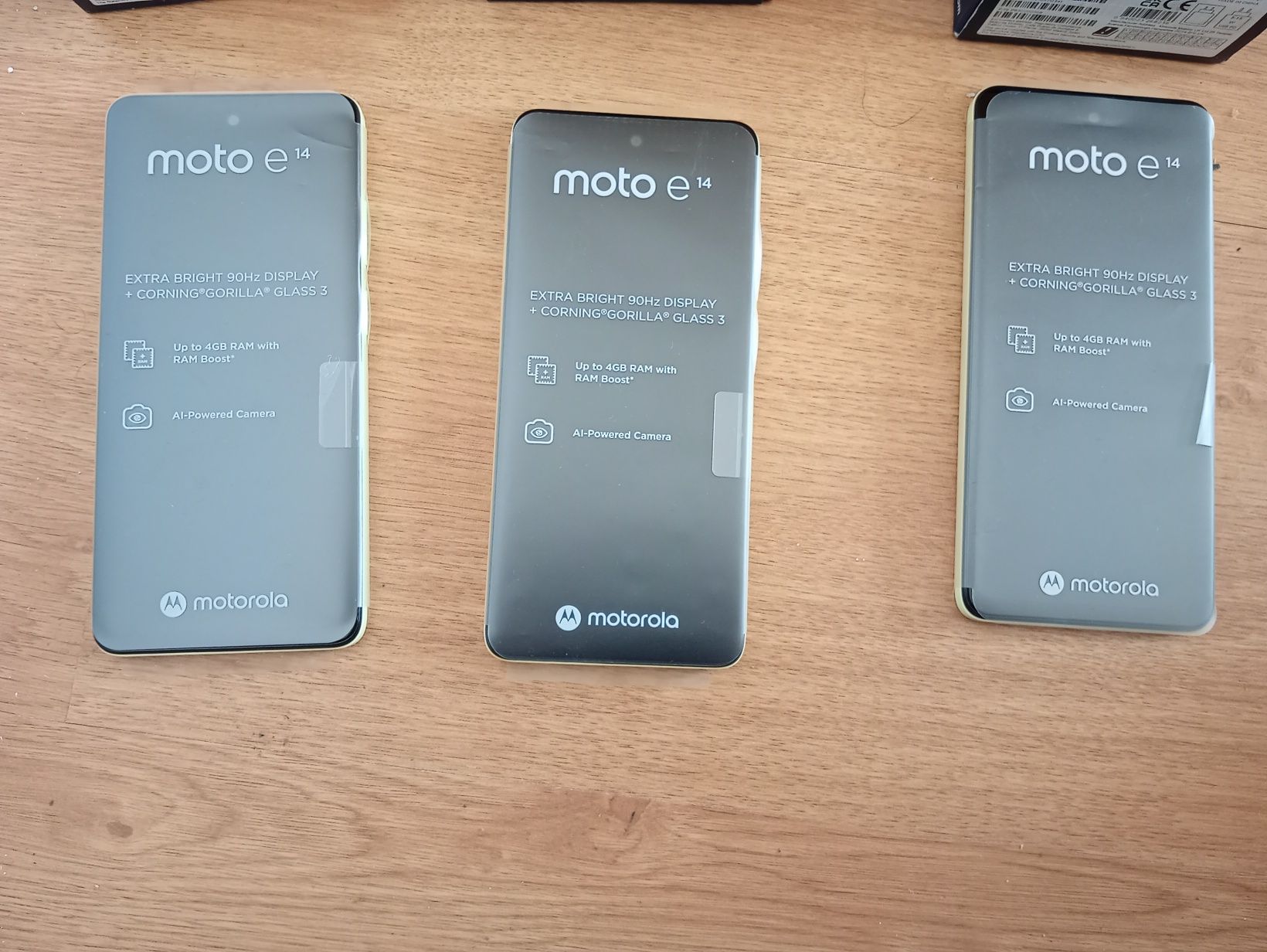 Vând moto e 14 dual SIM libere de rețea trimit și prin curier sau post
