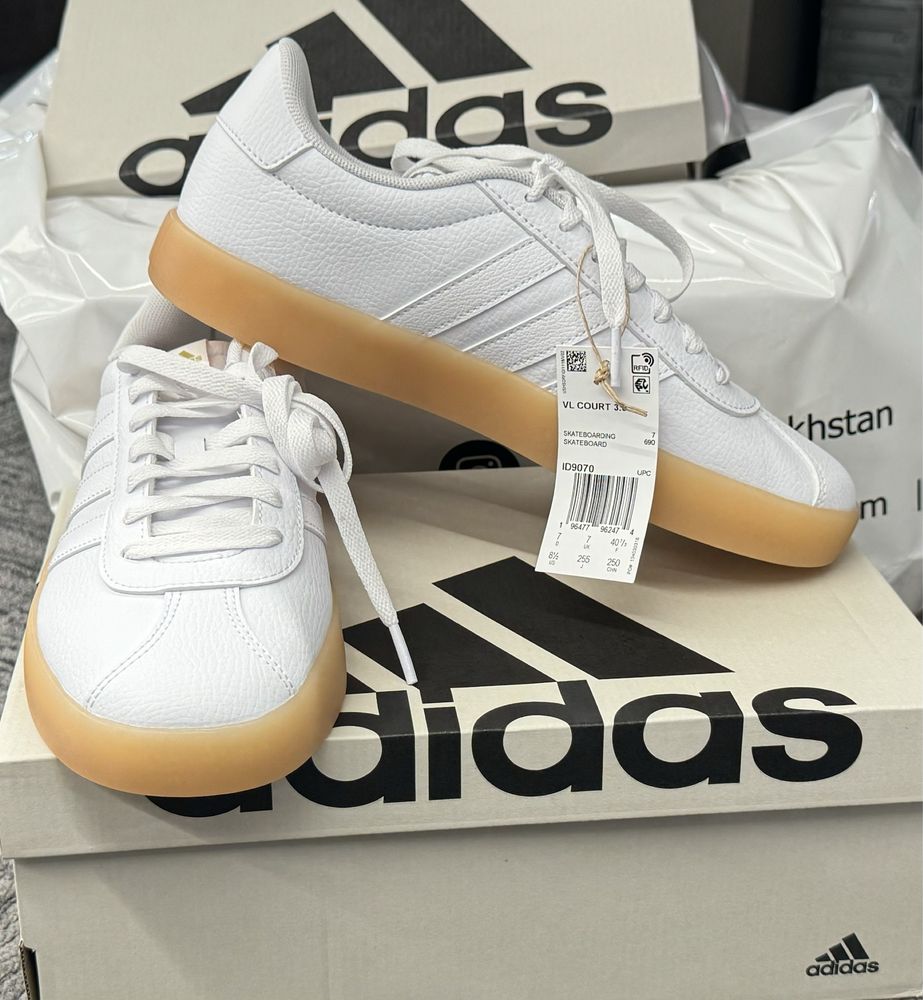 Кроссовки Adidas женские белые оригинал