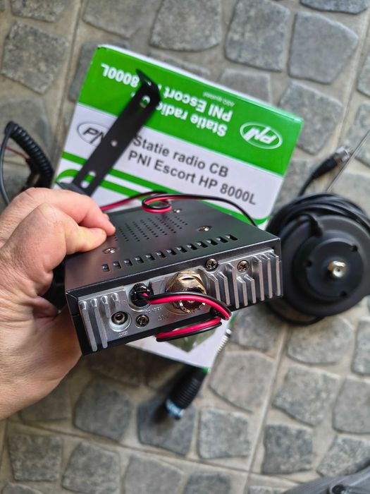 Statie radio CB PNI chit complet cu antena