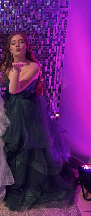 Продавам елегантна бална рокля – като нова!