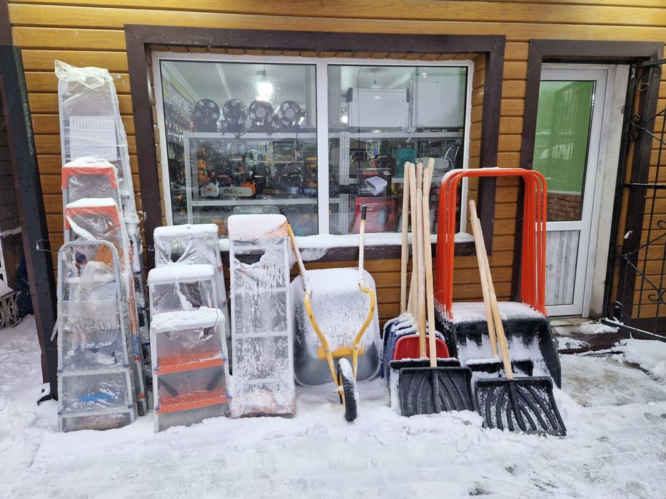 Снегоуборочные лопаты и скреперы — лучшие цены