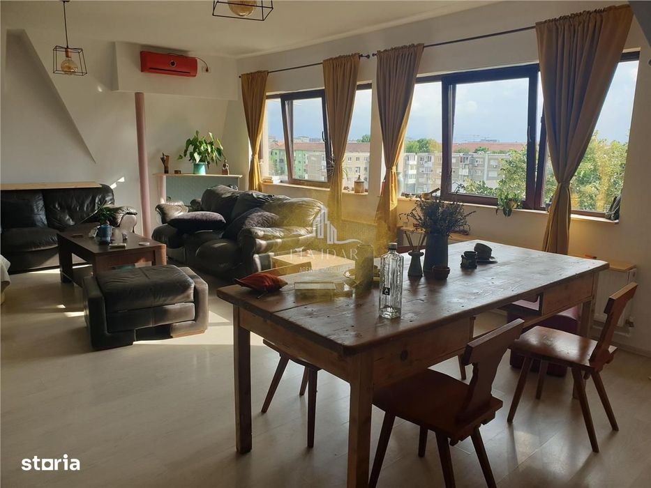 Apartament 4 camere - Torontal - Mansarda