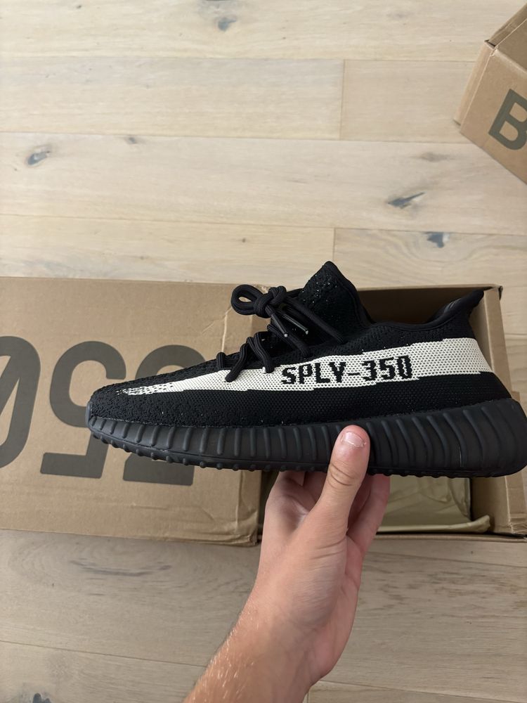 Yeezy 350 v2 beluga oreo