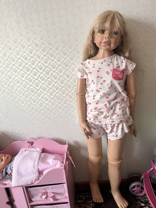 Продам куклу 110 см