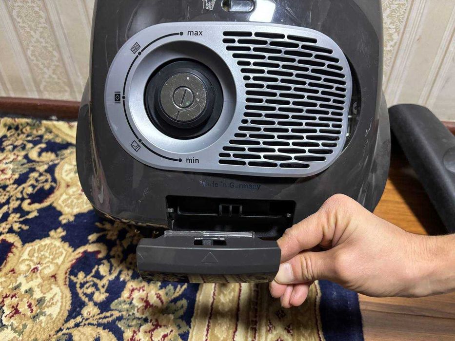 Bosch MoveOn 2200W Hepa пылесос с мешком, немецкaya технология