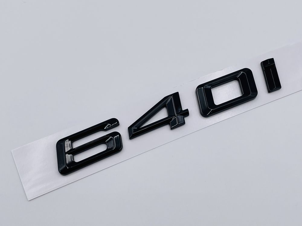 Emblema BMW Motorizare Seria 6 benzina negru