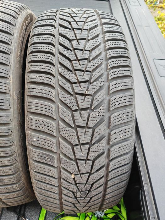 Anvelope iarna Hankook evo3 225 45 18 dot 2024