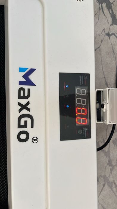 Продам беговую дорожку MaxGo-m50