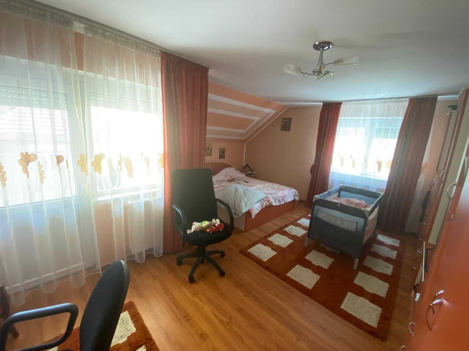 Vand Proprietate cu două case separate în aceeași curte, zona Cloșca