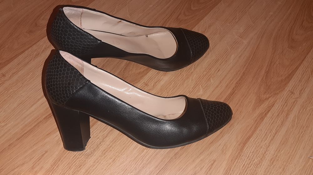 Дамски черни  обувки