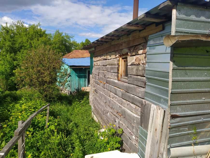 Продам дом с участком, район детской обл. больницы. Торг уместен