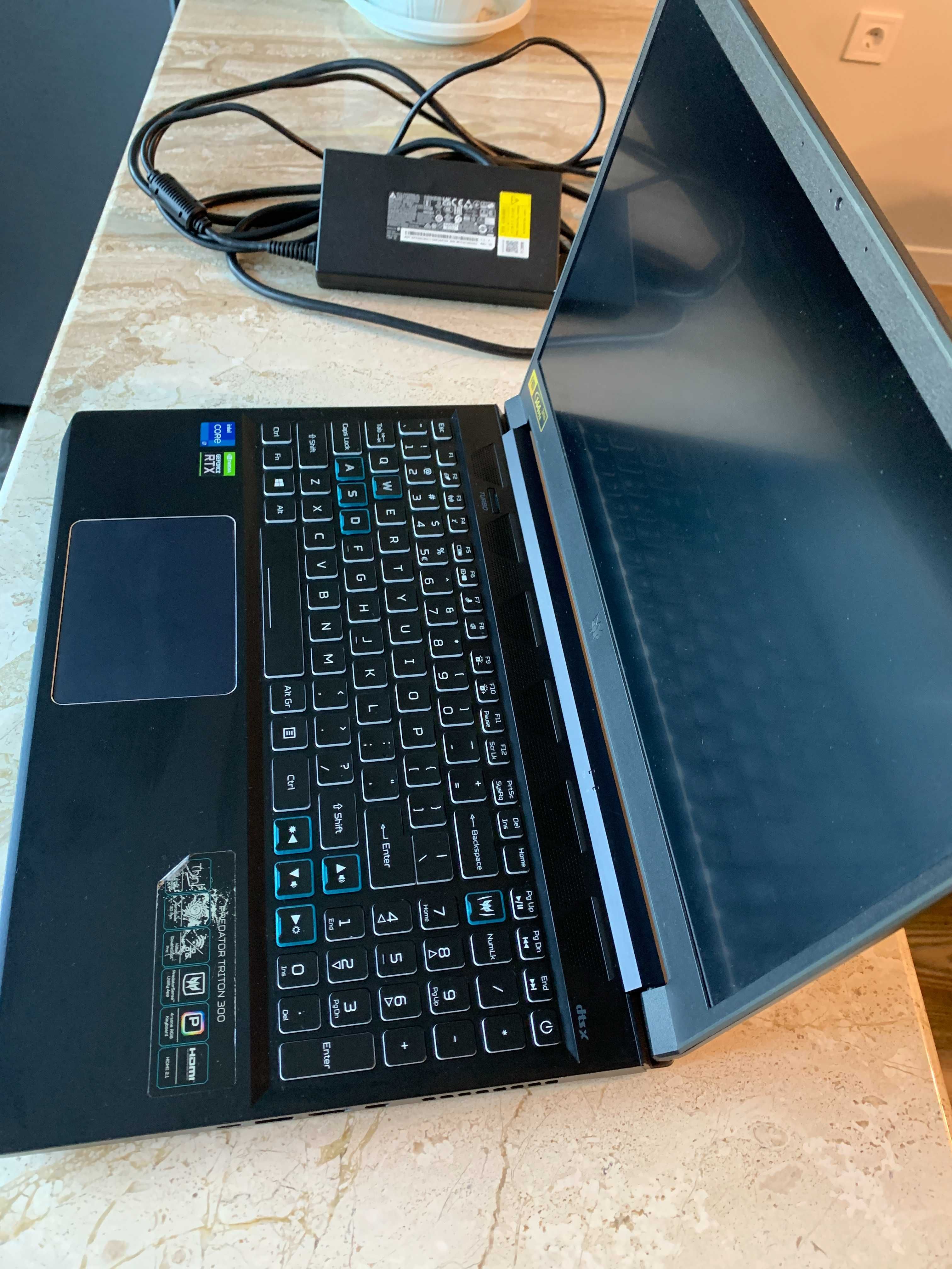 Геймърски лаптоп Acer Predator Triton 300 (за части/ремонт)