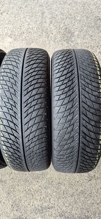 4 anvelope iarna Michelin 235/60/17,dot 2019.Pretul este pe bucata.