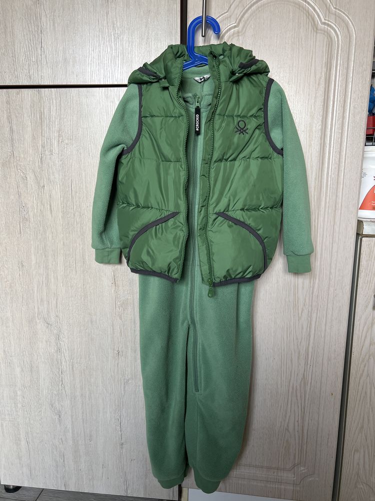 Комбенизон  и безрукавка 110 ckockid и benetton