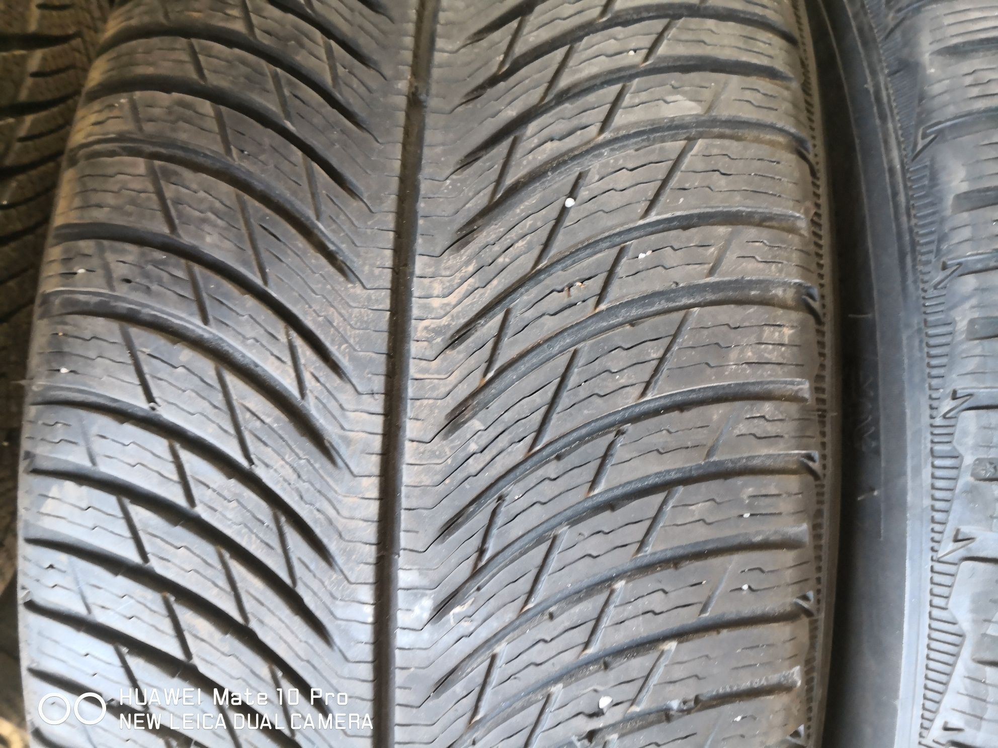 235 50 19 цола гуми Michelin dot 22
