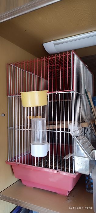 Срочно продам клетки для птиц