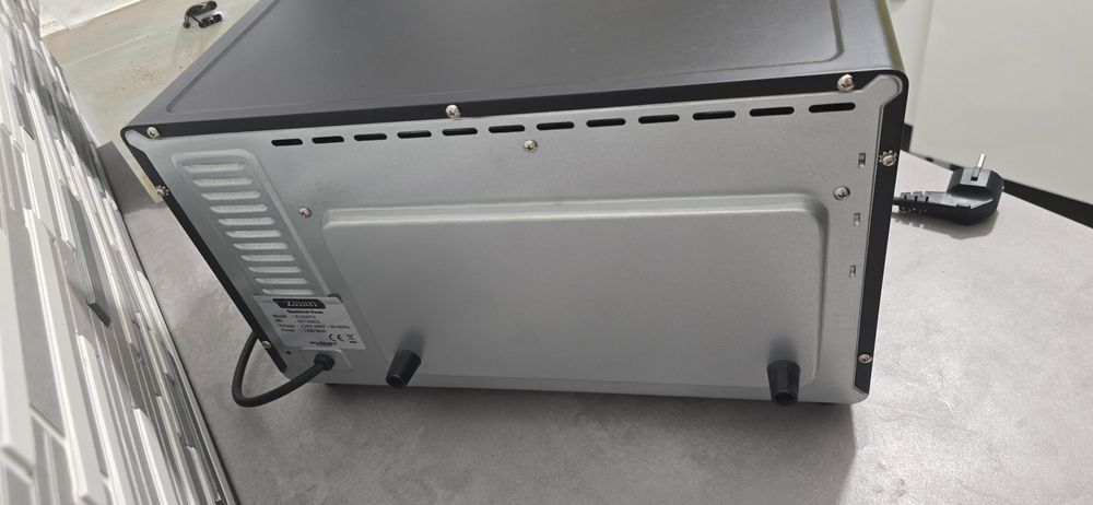 Cuptor electric Zilan 1200w 15l model zln0973 nou